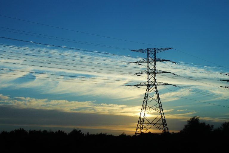 poteau électrique, le coucher du soleil, mât électrique, atmosphérique, nature, électricité, ligne électrique