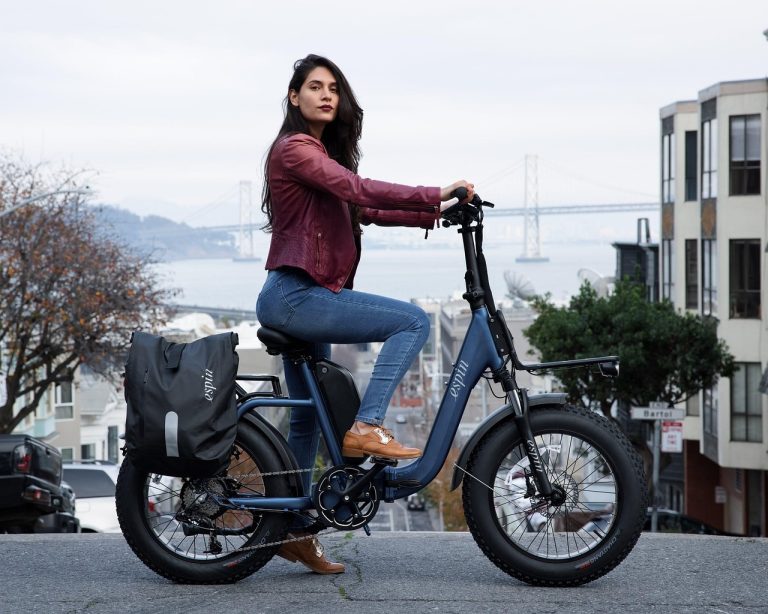 san francisco, femme, velo electrique, e bike, californie, ville, urbain, vélo électrique, respectueux de l'environnement, transport, velo electrique, e bike, vélo électrique, vélo électrique, vélo électrique, vélo électrique, vélo électrique