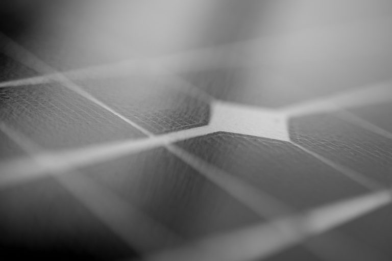 solaire, nature, panneau, panneau solaire, énergie, panneaux solaires, puissance, alternative, électricité, vert, renouvelable, environnement, soleil, bleu, environnemental, énergie solaire, la technologie, écologie, électrique, nettoyer, toit, écologique, générateur, génération, lumière du soleil, cellule, loger, photovoltaïque, collectionneur, gris technologie, gris maison, gris soleil, le gris de l'énergie, gris puissance, gris propre