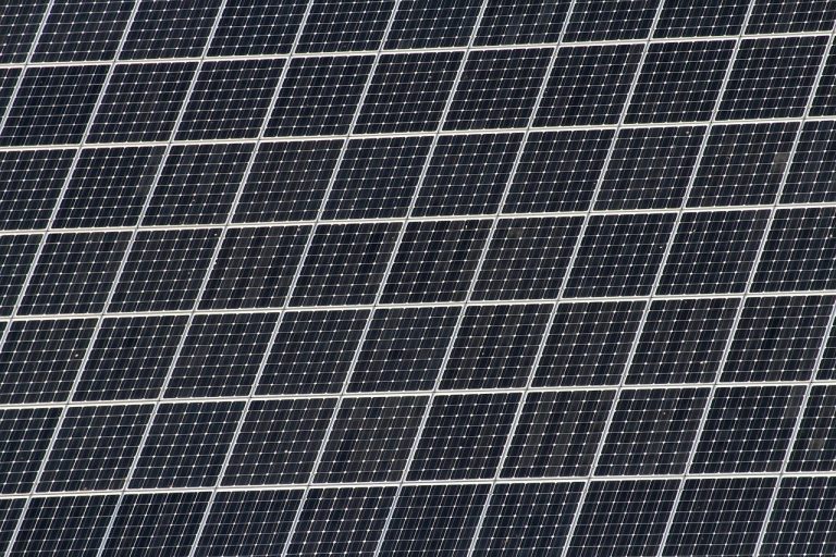 cellules solaires, énergie solaire, photovoltaïque, énergie, électricité, solaire, production d'électricité, production d'énergie, demande d'électricité, technologie solaire