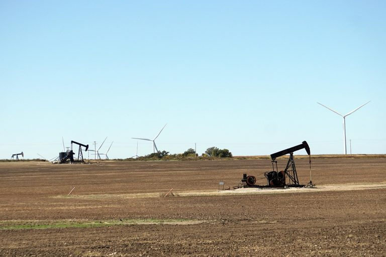 pumpjack, oklahoma, huile, puits de pétrole, énergie, environnement, éolienne, parc éolien, renouvelable, électricité, puissance