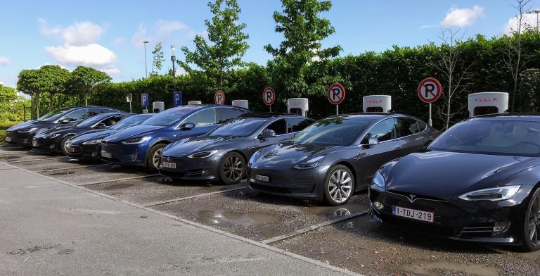 tesla, auto, électrique, mobilité, brancher, batterie, énergie, véhicule, voiture, transport, recharger, électricité, mise en charge, tesla, tesla, tesla, tesla, tesla