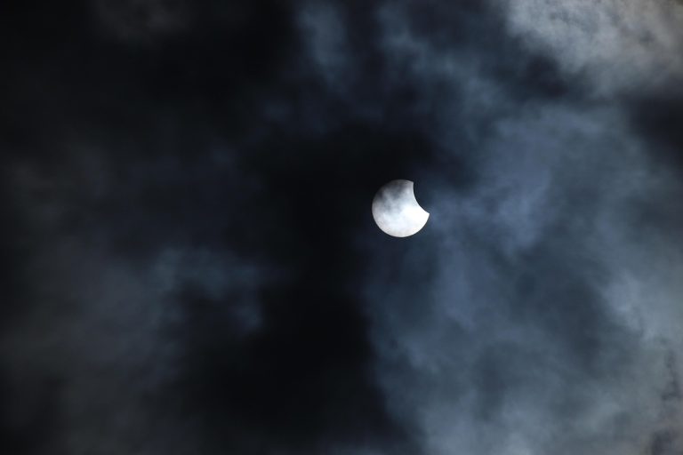 éclipse solaire, les taches solaires, solaire, ciel, temps, soleil, nature, des nuages, bleu temps