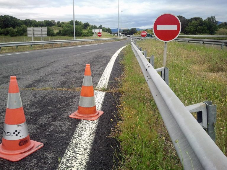 signer, circulation, route, panneau de signalisation, tourner