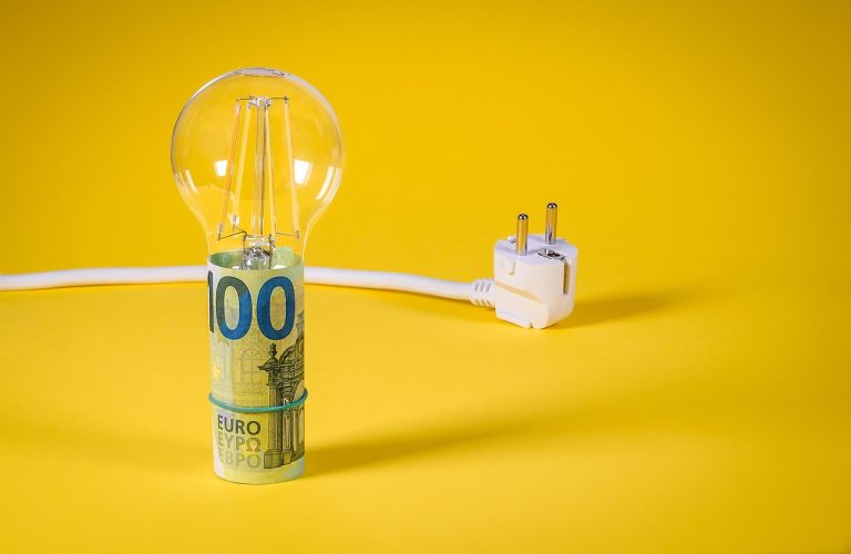 énergie, économiser l'énergie, électricité, ampoule, économiser, lampe, câble, électrique, énergie, électricité, électricité, électricité, électricité, électricité, ampoule, économiser