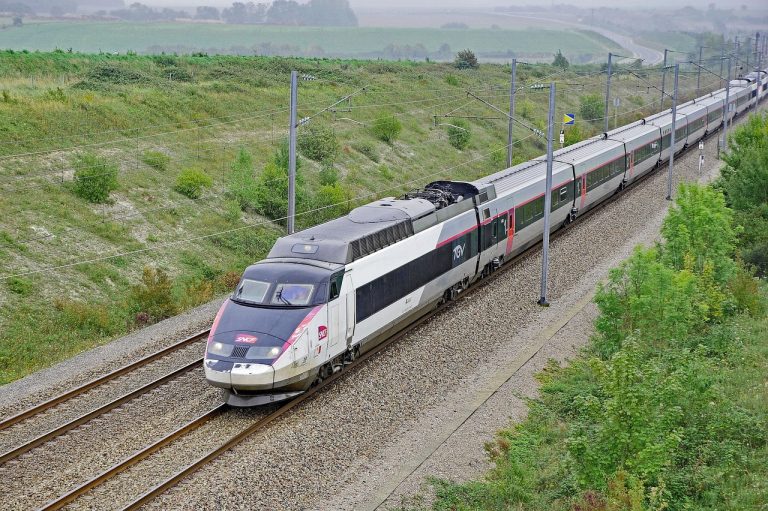 tgv, la france, chemin de fer, trafic express, transports longue distance, haute vitesse, unité multiple électrique, français, locomotive électrique, motrices, train de grande vitesse, sncf, tgv nord, alstom, tgv, tgv, tgv, tgv, tgv, sncf, sncf