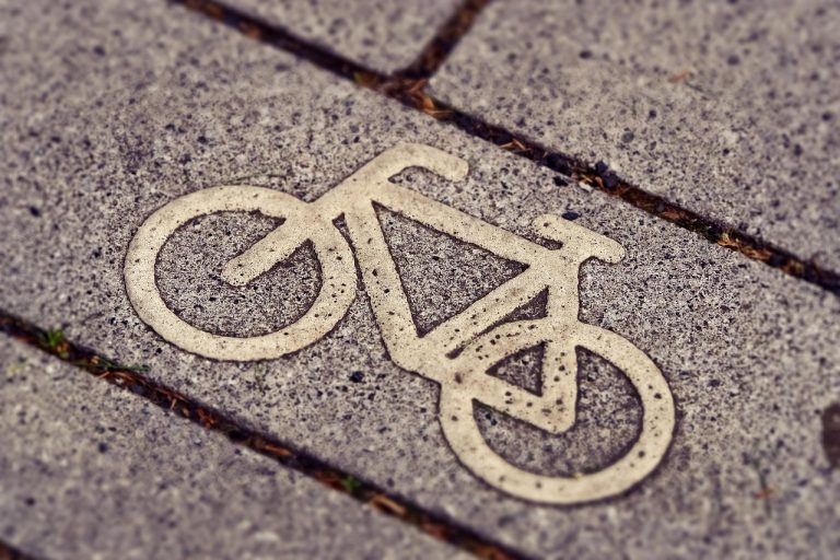 piste cyclable, panneau de signalisation, signe de vélo, marquage routier, piste cyclable, piste cyclable, piste cyclable, piste cyclable, piste cyclable