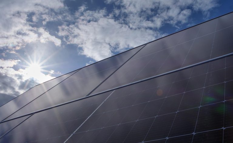 énergie solaire, lumière du soleil, nature, soleil, énergie, production d'énergie, renouvelable, énergie renouvelable, solaire, cellules solaires, photovoltaïque